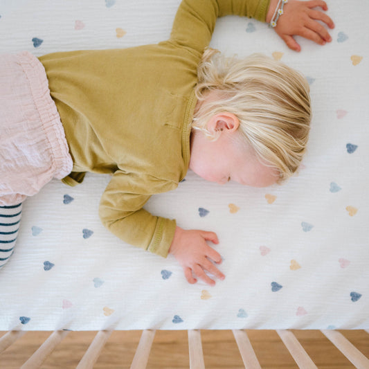 Waterproof Cotton Crib Sheet - Muslin Hearts